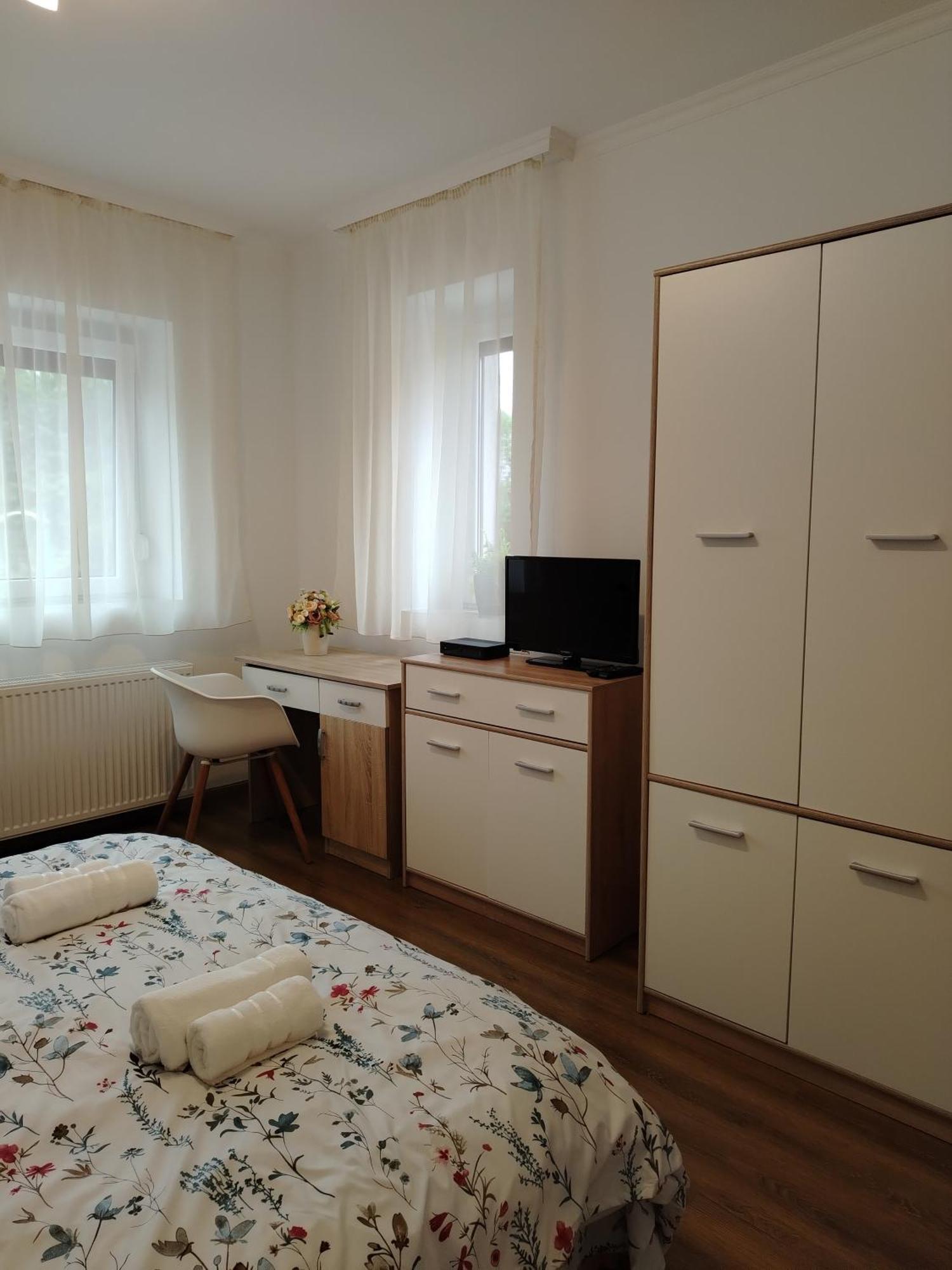 Kaptarko Apartmanhaz Demjen Bagian luar foto